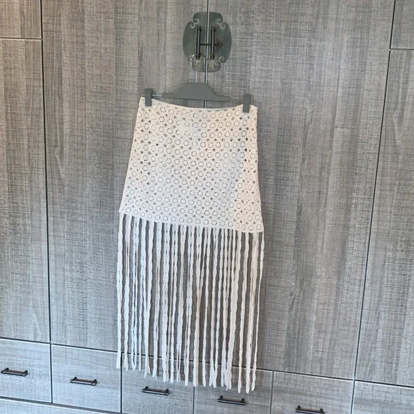 Zara Crochet Knit Fringed Skirt‎ - Picture 4 of 16